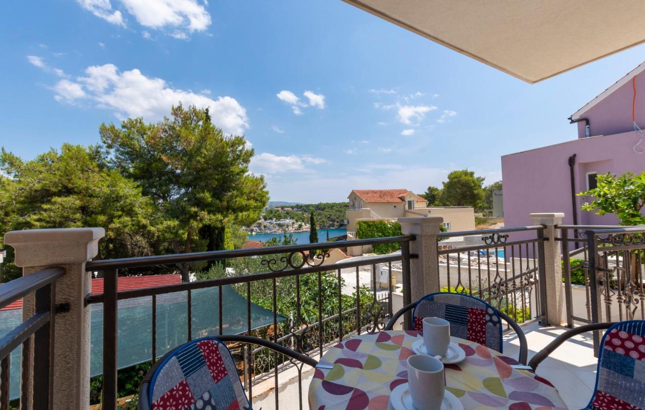 Apartments Listes Milna  Exterior foto