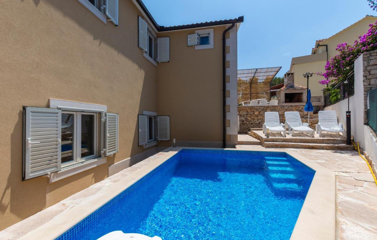 Apartments Listes Milna  Exterior foto