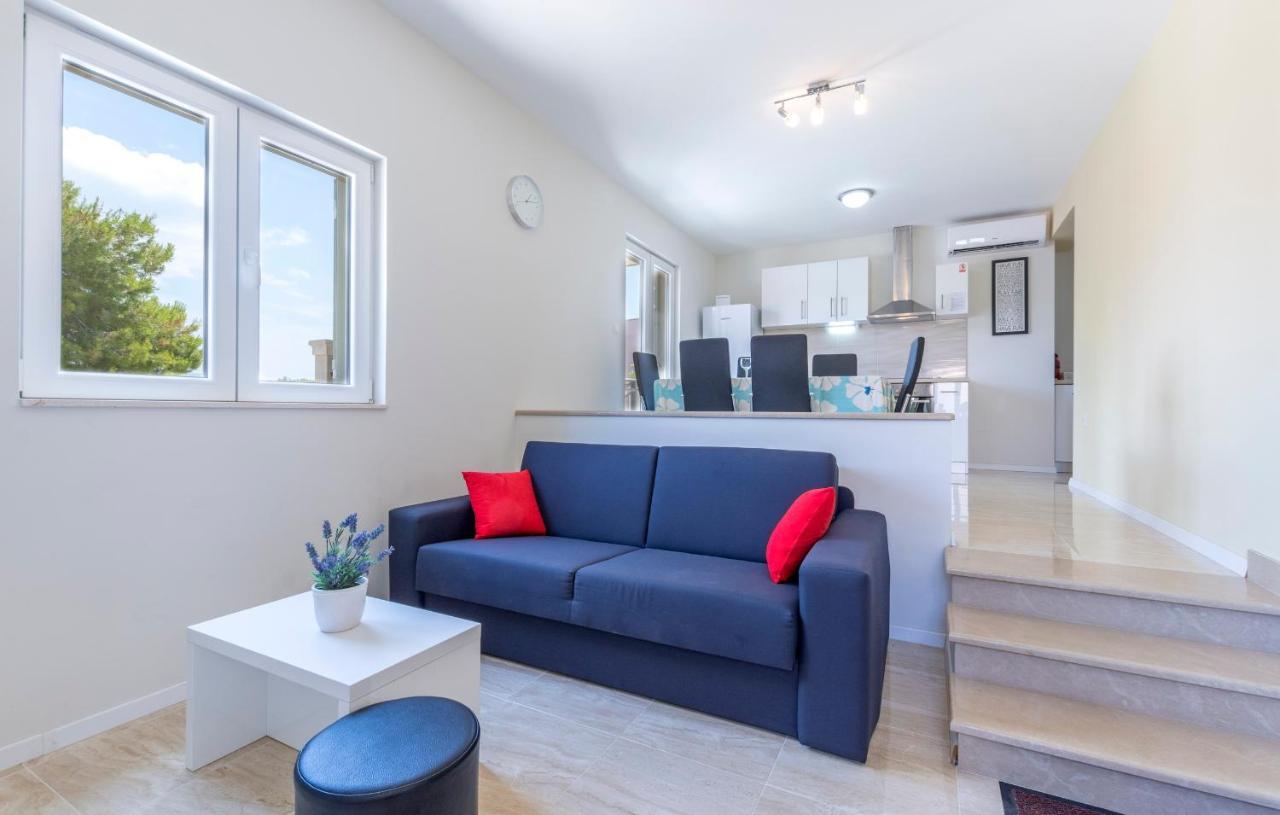 Apartments Listes Milna  Exterior foto