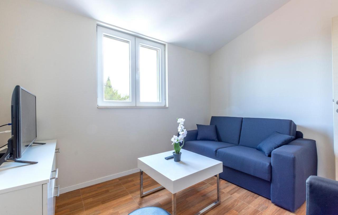 Apartments Listes Milna  Exterior foto