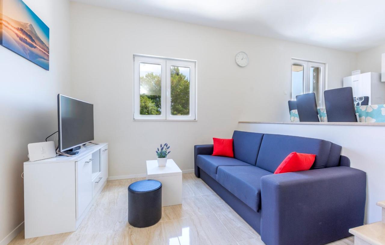 Apartments Listes Milna  Exterior foto